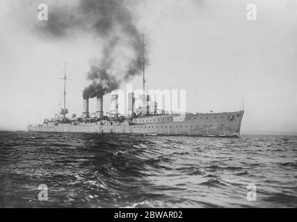 Marine allemande le SMS Karlsruhe était un croiseur léger de la classe Karlsruhe construit par la marine allemande Kaiserliche ( Marine impériale ). Banque D'Images