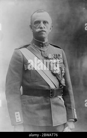 Nouvelle photo du roi d'Italie ce portrait frappant du roi d'Italie Victor Emmanuel III vient d'atteindre Londres 13 avril 1922 Banque D'Images
