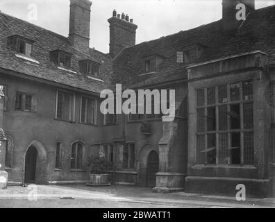 Université de Cambridge . Un coin de l'ancienne cour du Corpus Christi College. Cette cour date du 1er juin 1929 à l'époque d'Edward III Banque D'Images