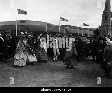 Une scène pendant le tournage de ' The Manxman ' , un conte d'amour étoilé sur l' île de Man . Réalisé par George Loane Tucker et avec Elisabeth Risdon . 1916 Banque D'Images