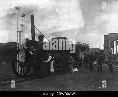 Filmer ' le jeu de la vie ' un film sur George Stephenson et le premier train . Préparer le Rocket 10 septembre 1920 Banque D'Images