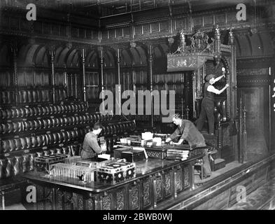 Nettoyage de la Chambre des communes en vue de l'ouverture de la nouvelle session 26 octobre 1934 Banque D'Images