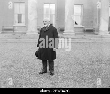 Premier discours du Gouverneur général irlandais aux deux chambres à Dublin M. T M Healy , K C devant la Chambre du Sénat . Vice Regal Lodge 13 décembre 1922 Timothy Michael Healy, KC ( 17 mai 1855 - 26 mars 1931 ) Banque D'Images