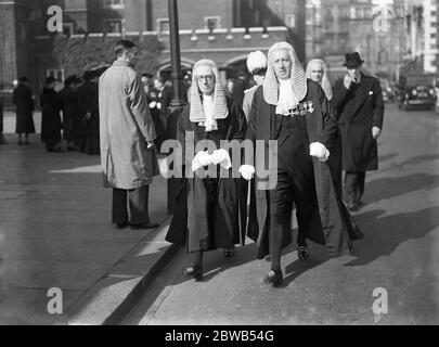 Arrivée au Levee au Palais St James ; Monsieur le juge Henn Collins et Monsieur le juge Hodson . 3 mars 1938 Banque D'Images