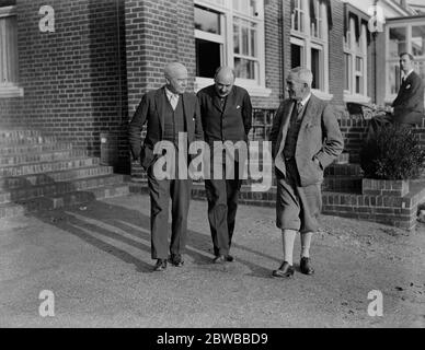 Groupe de la Maison d'Oxford Party à l'hôtel Burlington , Bournemouth . Général Caulfield , Lord Addington et contre-amiral H Summerford . 1936 Banque D'Images