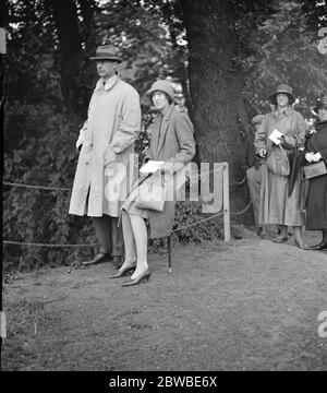 Au spectacle de chevaux et de polos de Ranelagh - Capitaine Shedden et Lady Diana Shedden . 1929 Banque D'Images