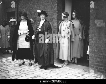 Mariage du prince héritier de Suède et de Lady Louise Mountbatten à la princesse St James Andrew de Grèce , Dowager Marchionne de Millford #Haven et la princesse Margaret et la princesse Theodora de Grèce 4 novembre 1923 Banque D'Images