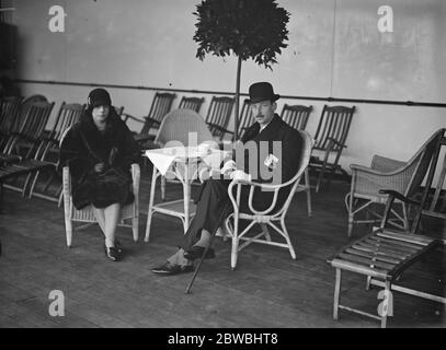 À bord du Blue Star Liner Almeda , Tilbury . Lady Evelyn Graham et Captain Miles Graham . Banque D'Images