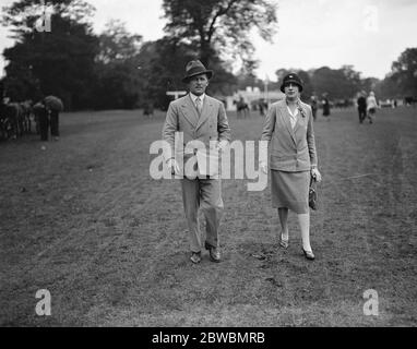 Spectacle de poney de polo Ranelagh . Colonel Bishop , VC et Mme Bishop . 1926 Banque D'Images