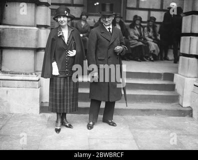 Journée privée avec vue à l'Académie royale. Lecture du Seigneur et de la Dame . 30 avril 1926 Banque D'Images