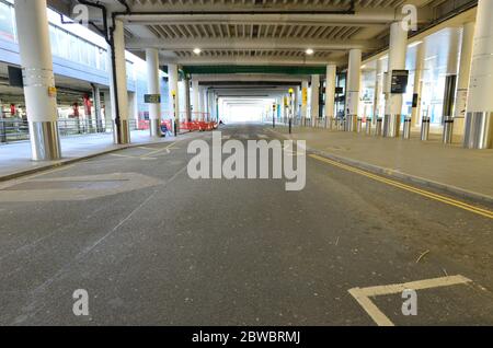 Le terminal sud vide de Londres Gatwick Banque D'Images