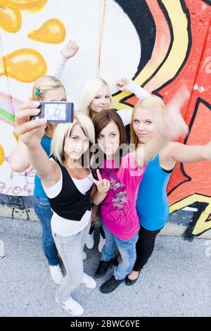 Selfie in der Schule, MR : Oui Banque D'Images