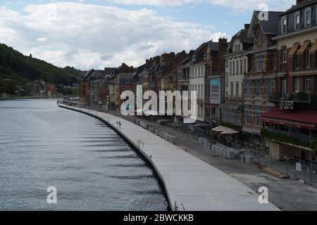 Vue sur Dinant sur la Meuse, Belgique Banque D'Images