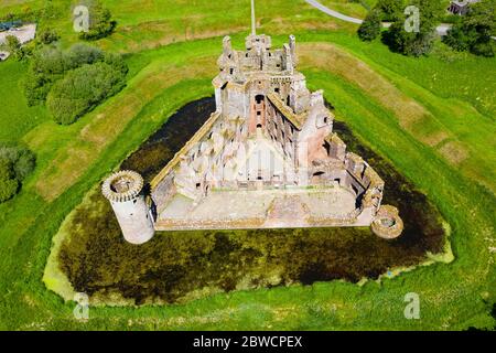 Vue aérienne du château de Caerlaverock à Dumfries et Galloway, Écosse, Royaume-Uni Banque D'Images