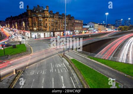 Glasgow Charing Cross la nuit pendant les heures de pointe. Banque D'Images