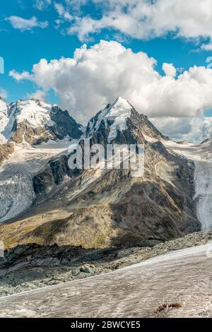 Piz Roseg et glacier Sella vus de la station de montagne Piz Corvatsch, Grisons, Suisse Banque D'Images