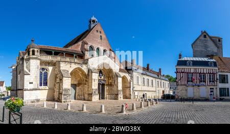 Provins, France - 31 mai 2020 : église Saint Ayoun à Provins. Patrimoine mondial de l'UNESCO en France Banque D'Images