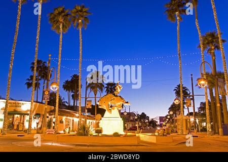 Jack Knife Sculpture par Ed Mell, main Street, Arts District, Scottsdale, Phoenix, Arizona, Etats-Unis Banque D'Images