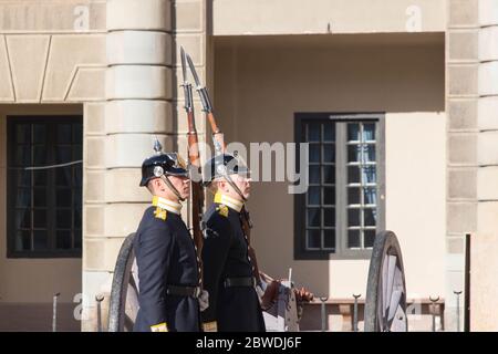 Stockholm, Suède - octobre 19 2018 : changement de garde au Palais royal de Stockholm le 19 2018 octobre à Stockholm, Suède. Banque D'Images