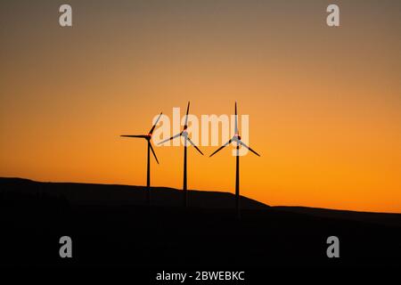 Éoliennes. Plateau de Cezallier. Parc naturel régional des Volcans d'Auvergne. Puy de Dôme. Auvergne. France Banque D'Images