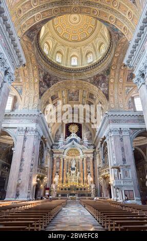 Intérieur de l'église de Gesù Nuovo, Naples, Italie Banque D'Images