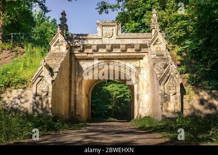 Pont Lady Wimborne ancien pont ferroviaire par une journée ensoleillée situé à Bournemouth, Wimborne, Dorset, Angleterre Banque D'Images