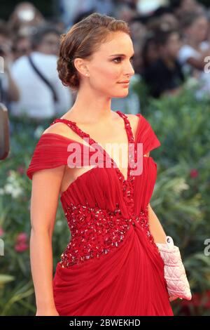 VENISE, ITALIE - SEPTEMBRE 01 : Natalie Portman assiste à la cérémonie d'ouverture et à la première du 'Black Swan' lors du 67ème Festival du film de Venise Banque D'Images