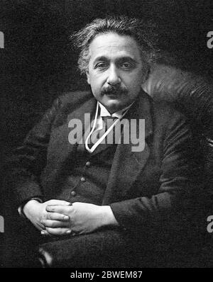 ALBERT EINSTEIN (1879-1955) physicien théorique né en Allemagne Banque D'Images