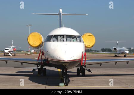 avion d'affaires au terminal de l'aviation générale Banque D'Images