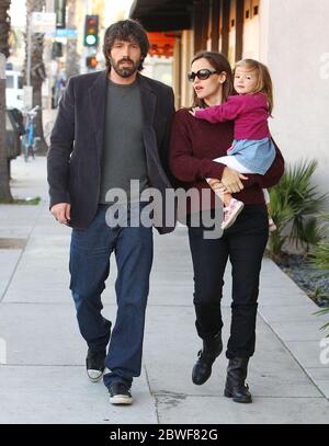 Ben Affleck et Jennifer Garner prennent Seraphina pour le petit déjeuner, Santa Monica, CA Banque D'Images