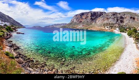 Grèce, Dodécanèse. Beauté naturelle des îles grecques préservées - Kalymnos, baie pittoresque d'Arginonta et plage. Banque D'Images