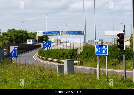 La bretelle de sortie à Tradeston, Glasgow à l'autoroute M8 en direction de l'ouest à la jonction 22 Plantation. Banque D'Images