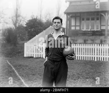 Le Grand Rugby de Varsity le match de rugby de Varsity entre Oxford et Cambridge sera joué à Twickenham , Londres mardi prochain . G P S Macpherson , le capitaine d'Oxford 6 décembre 1923 Banque D'Images