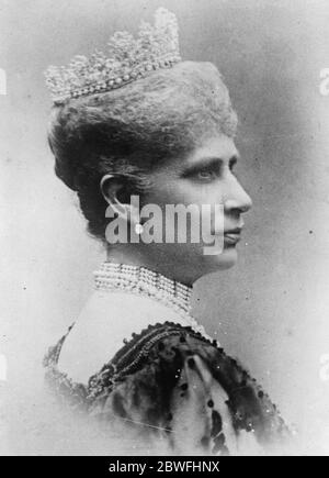 Maladie d'une reine . Dowager Queen Louise, du Danemark, est gravement malade de pneumonie 14 octobre 1924 Banque D'Images