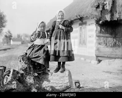 Varsovie , Pologne . Types de paysans . 25 octobre 1921 Banque D'Images