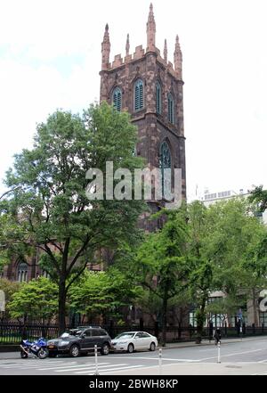 Première église presbytérienne, connue sous le nom de « Old First », construite en 1844–1846 dans le style gothique de la Renaissance, située sur la Cinquième Avenue dans Greenwich Village Banque D'Images