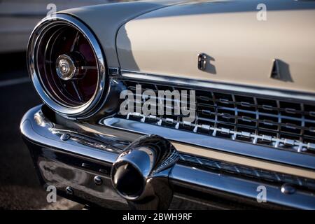 BROSSARD, CANADA - LE 19 MAI 2017 - FORD GALAXIE au salon automobile Auto Retro Banque D'Images