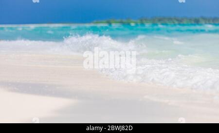 Gros plan sur la plage de sable fin. Plage paisible à proximité Banque D'Images