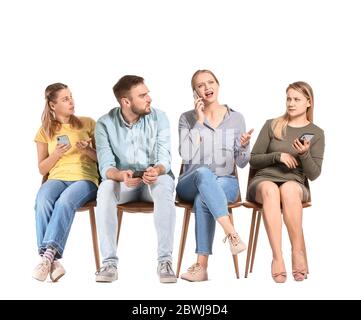 Les personnes qui attendent sur fond blanc Banque D'Images