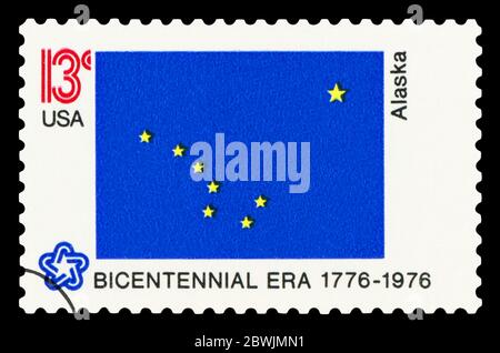 ÉTATS-UNIS D'AMÉRIQUE - VERS 1976 : timbre imprimé aux États-Unis dédié à l'Alaska, vers 1976. Banque D'Images