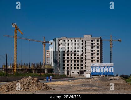 Construction d'appartements en bord de mer dans la banlieue Al Ghubrah de Muscat, Sultanat d'Oman Banque D'Images