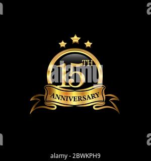 design du 15ème anniversaire logo couleur dorée avec anneau et ruban doré pour la célébration d'anniversaire. EPS10 Illustration de Vecteur