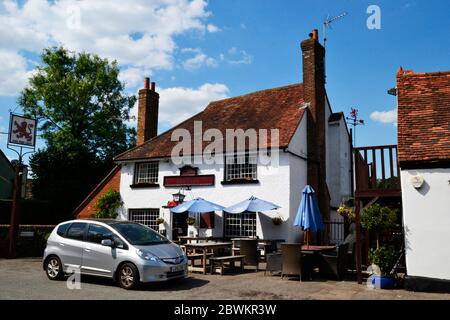 Le pub Red Lion, Little Missenden, village et paroisse civile sur la rivière Misbourne, dans le Buckinghamshire, Angleterre, Royaume-Uni. Près de Great Missenden. Banque D'Images