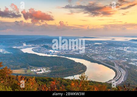 Chattanooga, Tennessee, USA vue depuis Lookout Mountain à l'aube. Banque D'Images