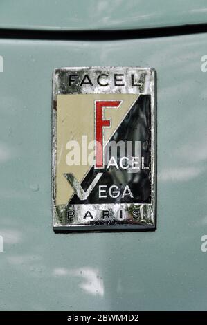 Logo Facel-Vega sur carrosserie verte Banque D'Images