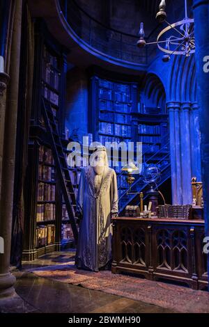 Le studio de Dumbledores Office, exposé à la réalisation de Harry Potter Studio Tour à la Warner Bros. Harry Potter, visite du studio, objets, Royaume-Uni Banque D'Images