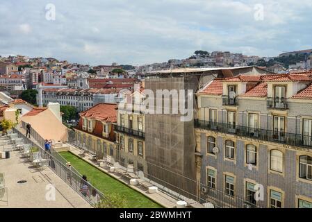 LISBONNE, PORTUGAL - 3 JUILLET 2019: Vue de l'Elevador de Santa Justa à la vieille partie de Lisbonne Banque D'Images