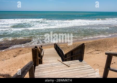 plage côtière de surf Banque D'Images