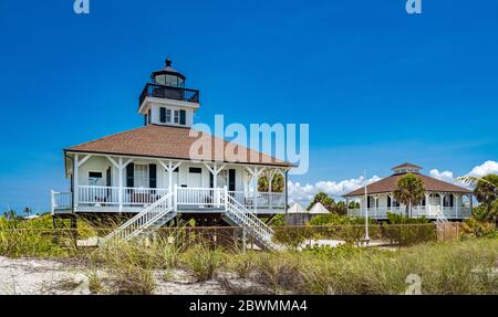 Le phare et le musée de Port Boca Grande, dans le parc national de Gasparilla Island, dans le golfe du Mexique, dans le sud-ouest de la Floride, aux États-Unis Banque D'Images