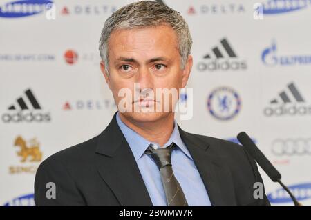 José Mourinho. Conférence de presse, Stamford Bridge, Londres. ROYAUME-UNI Banque D'Images